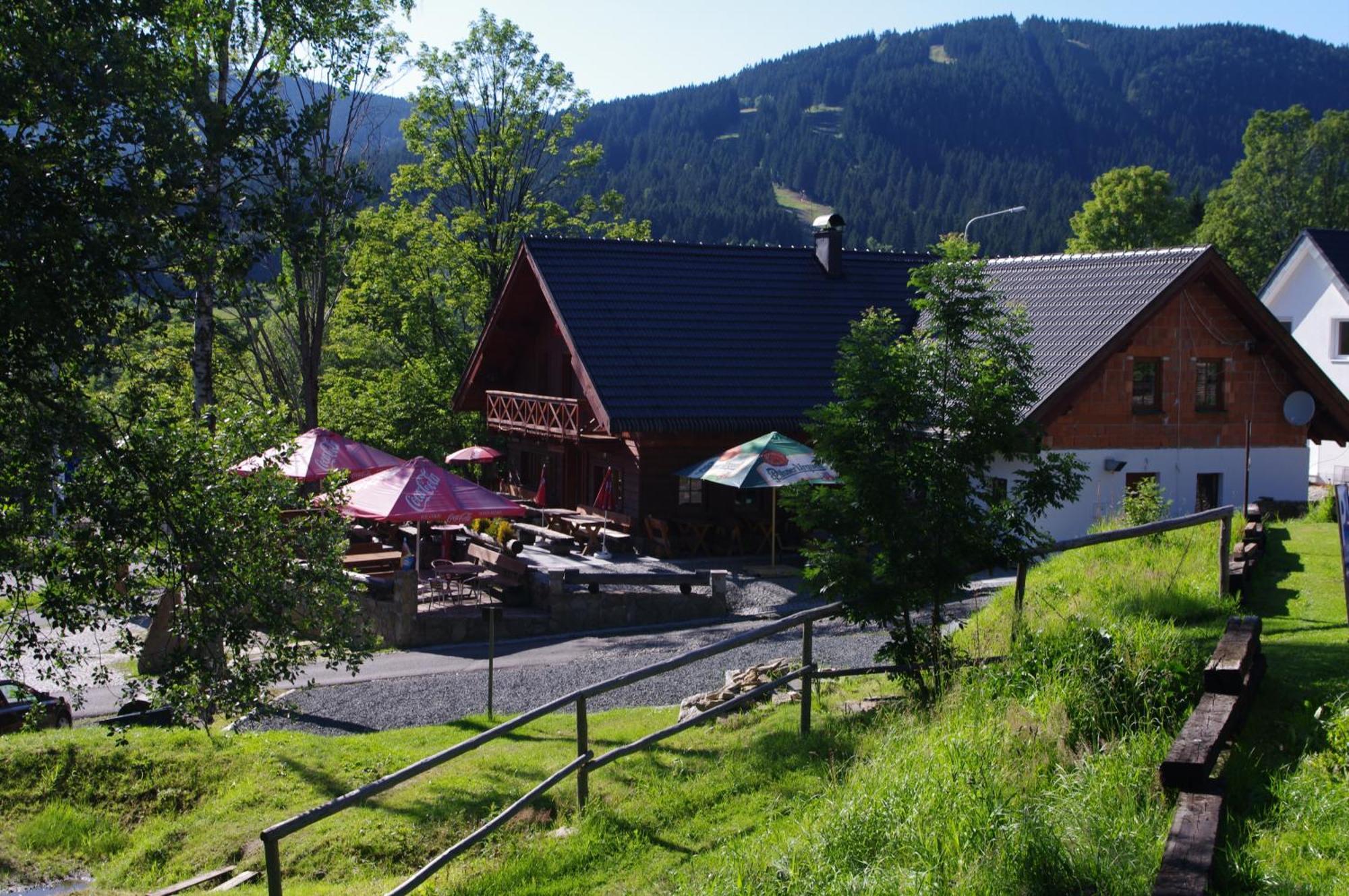 Penzion Avalanche Zelezna Ruda Exterior photo